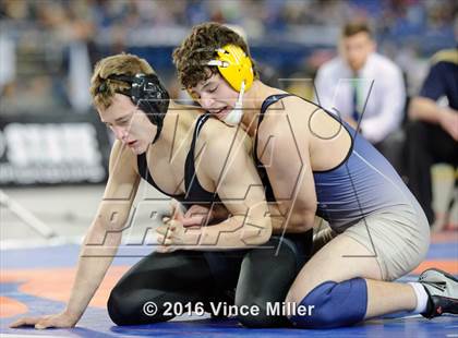 Thumbnail 3 in WIAA 3A 170 LB Championship photogallery.