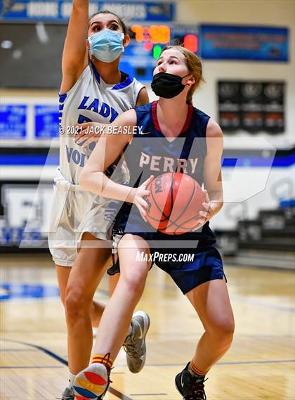 Thumbnail 3 in Chandler vs. Perry photogallery.