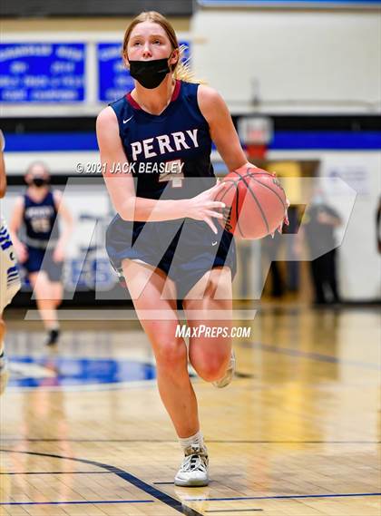 Thumbnail 3 in Chandler vs. Perry photogallery.
