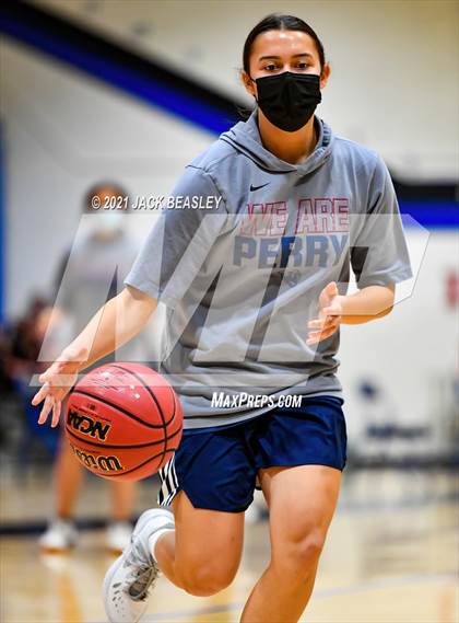 Thumbnail 3 in Chandler vs. Perry photogallery.