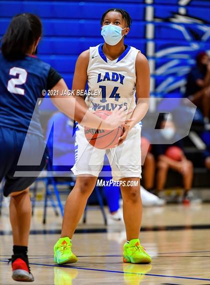 Thumbnail 1 in Chandler vs. Perry photogallery.