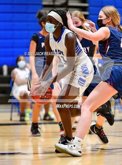 Thumbnail 3 in Chandler vs. Perry photogallery.