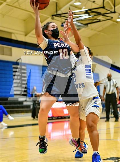 Thumbnail 1 in Chandler vs. Perry photogallery.