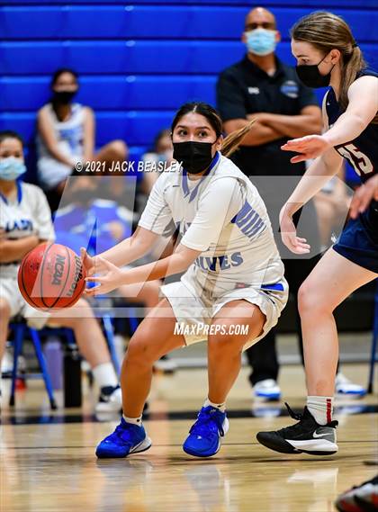 Thumbnail 1 in Chandler vs. Perry photogallery.
