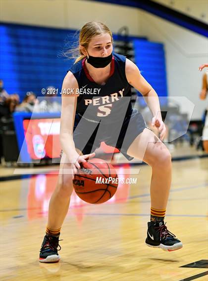 Thumbnail 3 in Chandler vs. Perry photogallery.