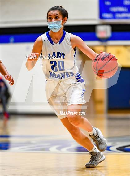 Thumbnail 1 in Chandler vs. Perry photogallery.