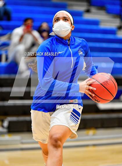 Thumbnail 3 in Chandler vs. Perry photogallery.