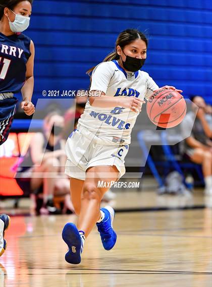 Thumbnail 2 in Chandler vs. Perry photogallery.
