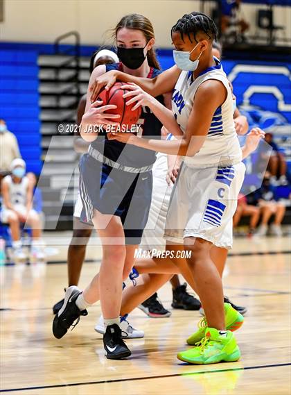 Thumbnail 3 in Chandler vs. Perry photogallery.