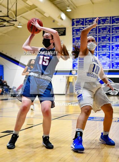 Thumbnail 2 in Chandler vs. Perry photogallery.