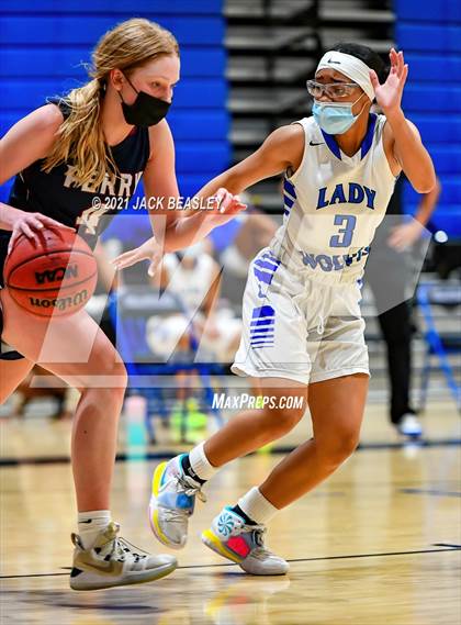 Thumbnail 1 in Chandler vs. Perry photogallery.