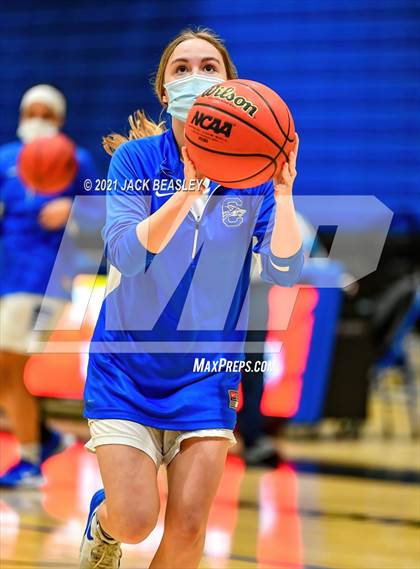 Thumbnail 3 in Chandler vs. Perry photogallery.