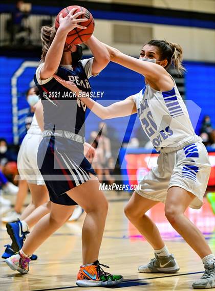 Thumbnail 3 in Chandler vs. Perry photogallery.
