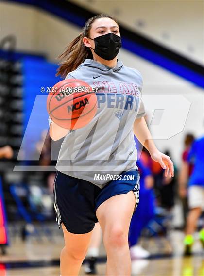 Thumbnail 3 in Chandler vs. Perry photogallery.