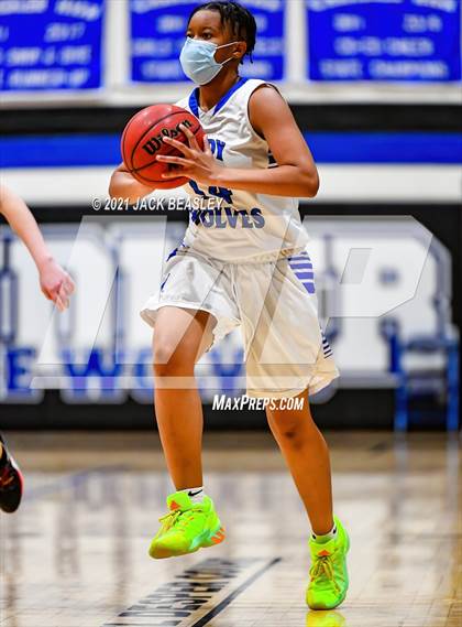 Thumbnail 1 in Chandler vs. Perry photogallery.