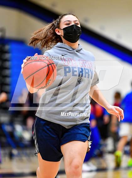 Thumbnail 1 in Chandler vs. Perry photogallery.
