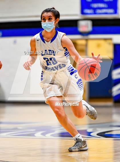 Thumbnail 3 in Chandler vs. Perry photogallery.