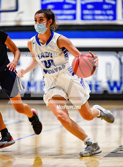 Thumbnail 1 in Chandler vs. Perry photogallery.