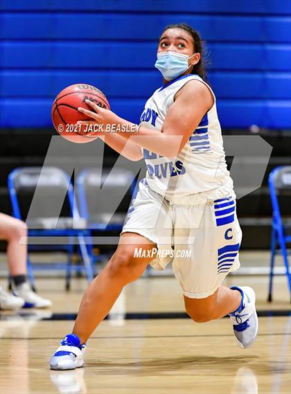 Thumbnail 1 in Chandler vs. Perry photogallery.