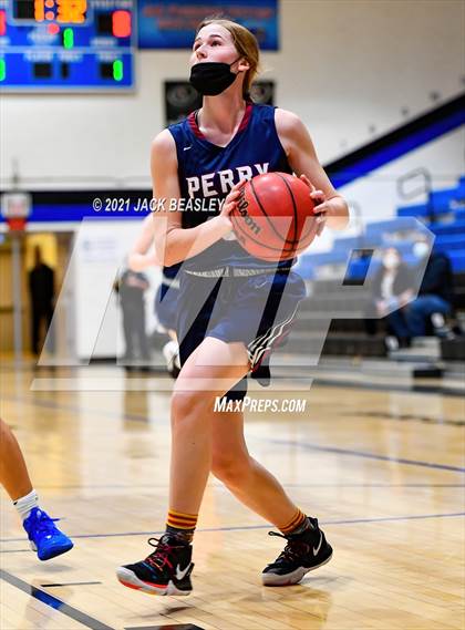 Thumbnail 1 in Chandler vs. Perry photogallery.