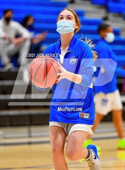 Thumbnail 3 in Chandler vs. Perry photogallery.
