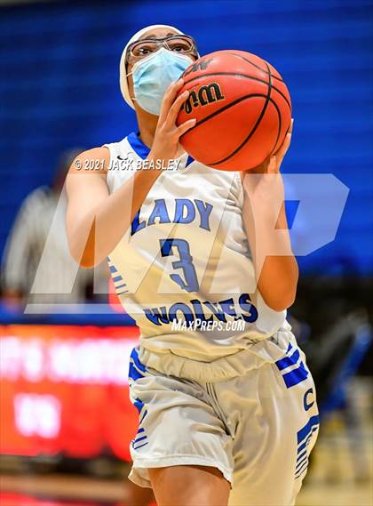 Thumbnail 1 in Chandler vs. Perry photogallery.