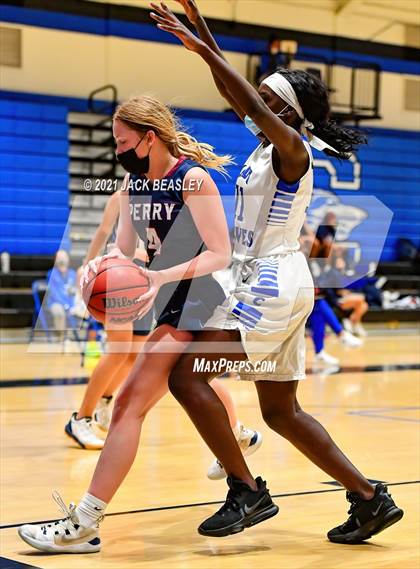 Thumbnail 2 in Chandler vs. Perry photogallery.