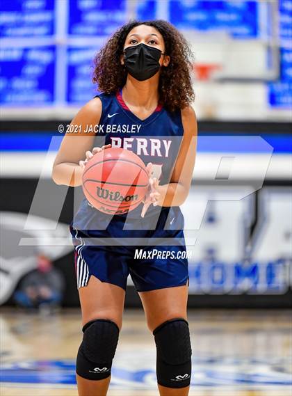 Thumbnail 2 in Chandler vs. Perry photogallery.