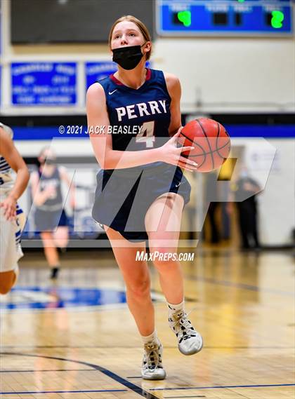 Thumbnail 1 in Chandler vs. Perry photogallery.
