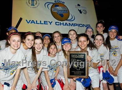 Thumbnail 3 in San Joaquin Memorial vs Lindsay (CIF CS D4 Final) photogallery.