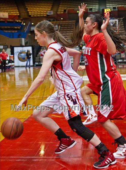 Thumbnail 2 in San Joaquin Memorial vs Lindsay (CIF CS D4 Final) photogallery.