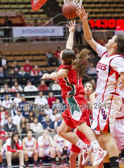 Thumbnail 1 in San Joaquin Memorial vs Lindsay (CIF CS D4 Final) photogallery.