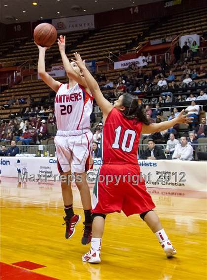 Thumbnail 2 in San Joaquin Memorial vs Lindsay (CIF CS D4 Final) photogallery.