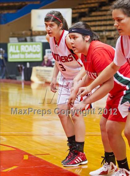 Thumbnail 2 in San Joaquin Memorial vs Lindsay (CIF CS D4 Final) photogallery.