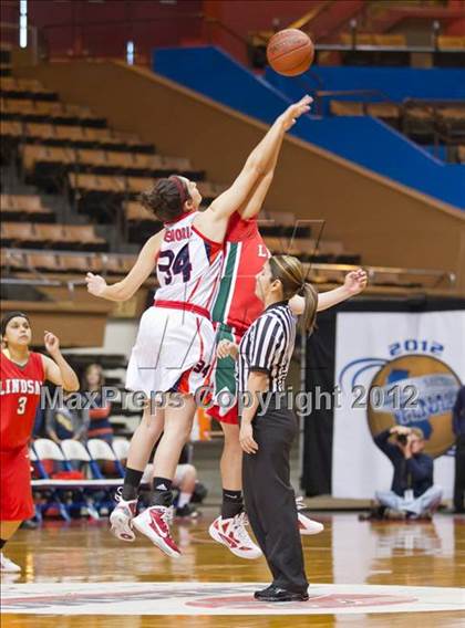 Thumbnail 2 in San Joaquin Memorial vs Lindsay (CIF CS D4 Final) photogallery.