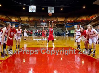 Thumbnail 2 in San Joaquin Memorial vs Lindsay (CIF CS D4 Final) photogallery.