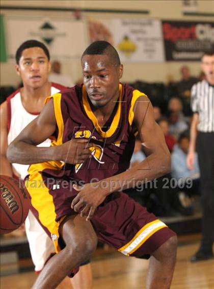 Thumbnail 1 in Laguna Creek vs. Edison (Hoops Classic 2009) photogallery.