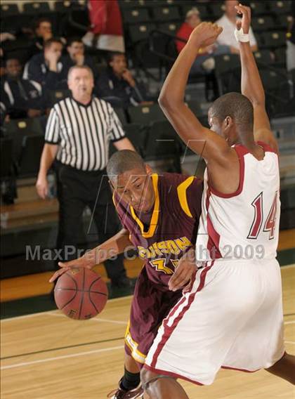 Thumbnail 2 in Laguna Creek vs. Edison (Hoops Classic 2009) photogallery.
