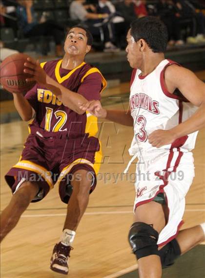Thumbnail 3 in Laguna Creek vs. Edison (Hoops Classic 2009) photogallery.