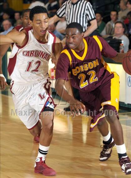 Thumbnail 1 in Laguna Creek vs. Edison (Hoops Classic 2009) photogallery.
