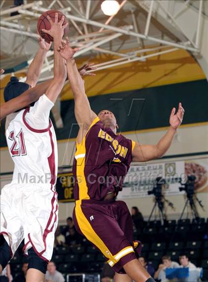 Thumbnail 2 in Laguna Creek vs. Edison (Hoops Classic 2009) photogallery.
