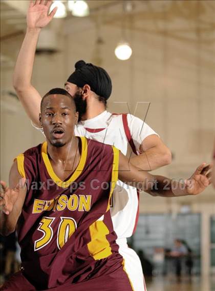 Thumbnail 1 in Laguna Creek vs. Edison (Hoops Classic 2009) photogallery.
