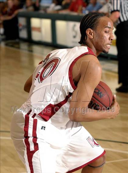 Thumbnail 2 in Laguna Creek vs. Edison (Hoops Classic 2009) photogallery.