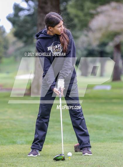 Thumbnail 2 in Oakdale Golf Meet photogallery.