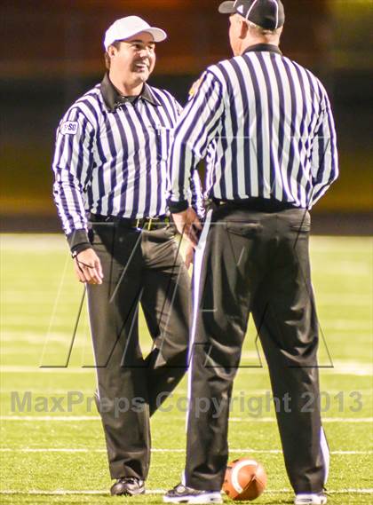 Thumbnail 2 in Leonard vs Edgewood (UIL 2A Bi-District Playoff) photogallery.