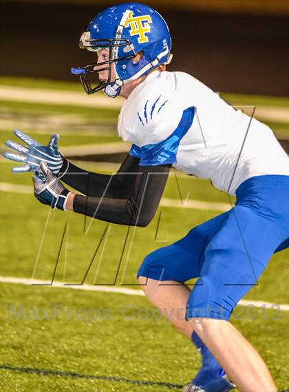 Thumbnail 1 in Leonard vs Edgewood (UIL 2A Bi-District Playoff) photogallery.