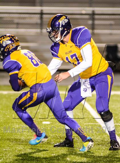 Thumbnail 3 in Leonard vs Edgewood (UIL 2A Bi-District Playoff) photogallery.