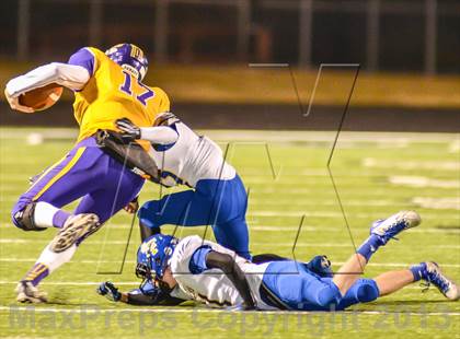 Thumbnail 1 in Leonard vs Edgewood (UIL 2A Bi-District Playoff) photogallery.