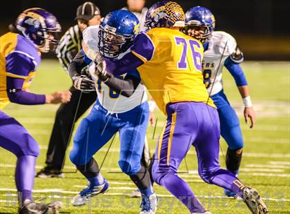 Thumbnail 1 in Leonard vs Edgewood (UIL 2A Bi-District Playoff) photogallery.