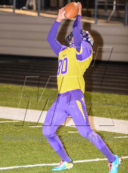 Thumbnail 1 in Leonard vs Edgewood (UIL 2A Bi-District Playoff) photogallery.
